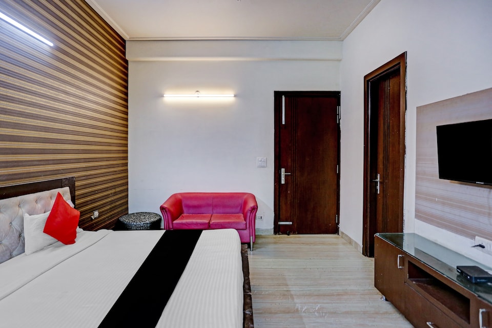 Collection O Corporate Stays, Noida City, Noida