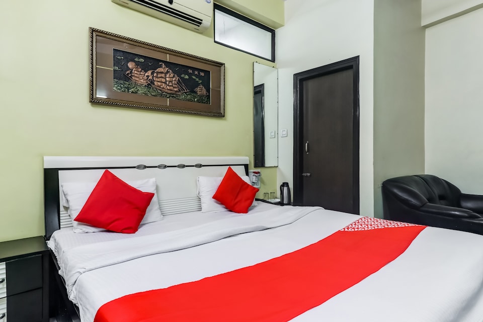 OYO 82143 Green Park Sapan, Lalpur, Ranchi