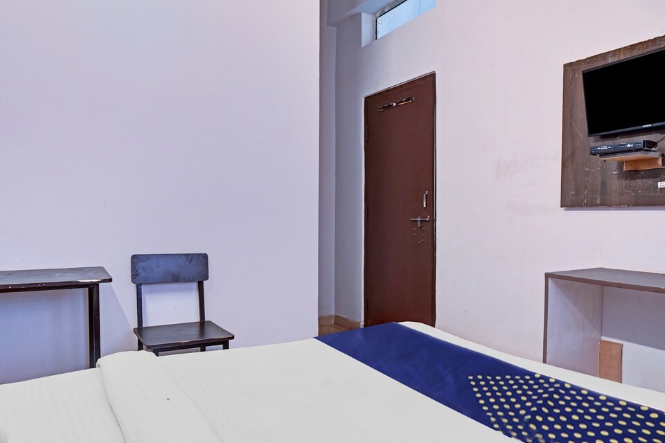 Live on BHO944, Hamidia Road Bhopal, Bhopal