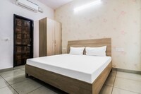 OYO Flagship 82241 Decent Pg