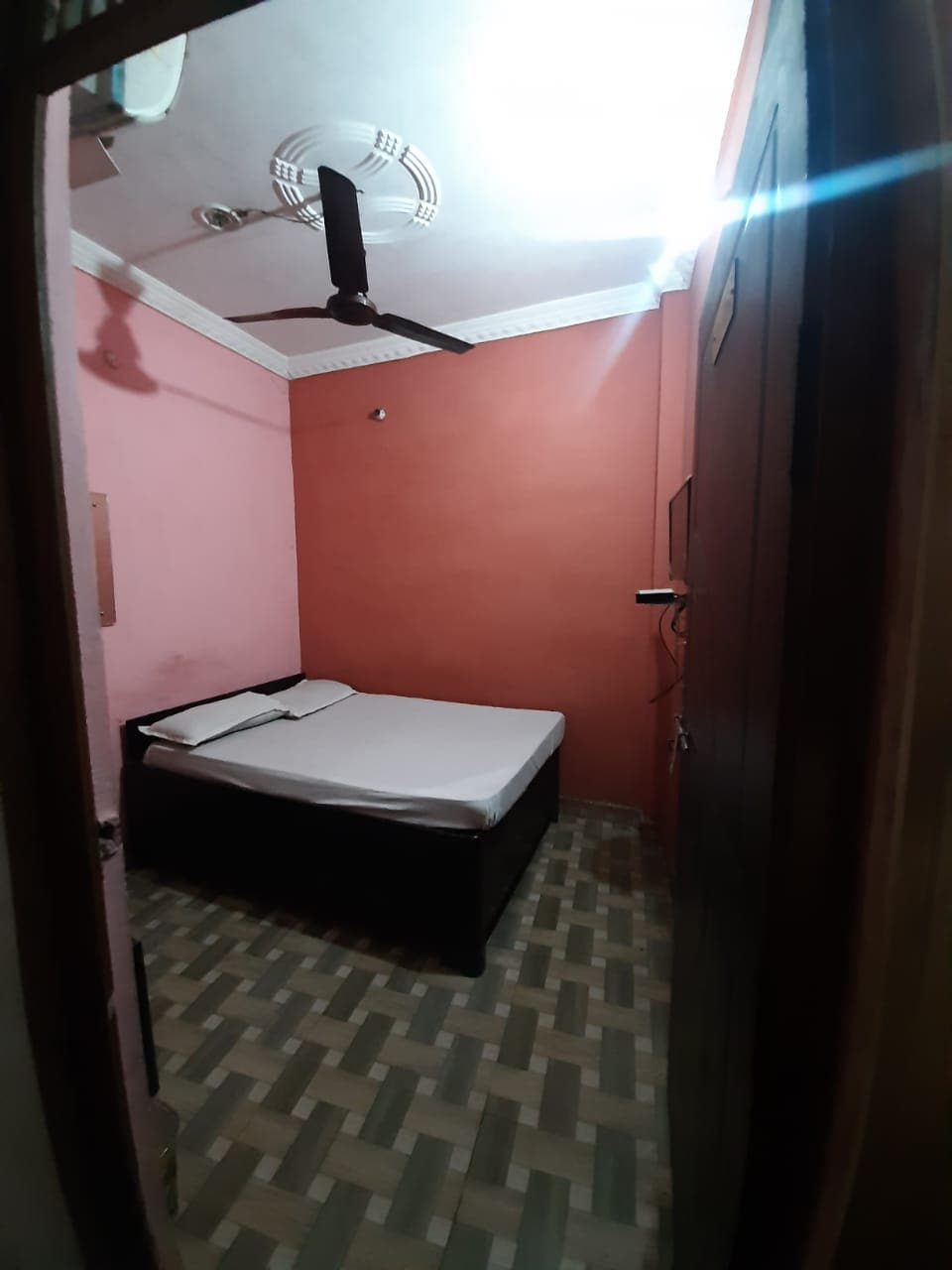  SPOT ON 82244 Arora Guest House, Alambagh Lucknow, Lucknow