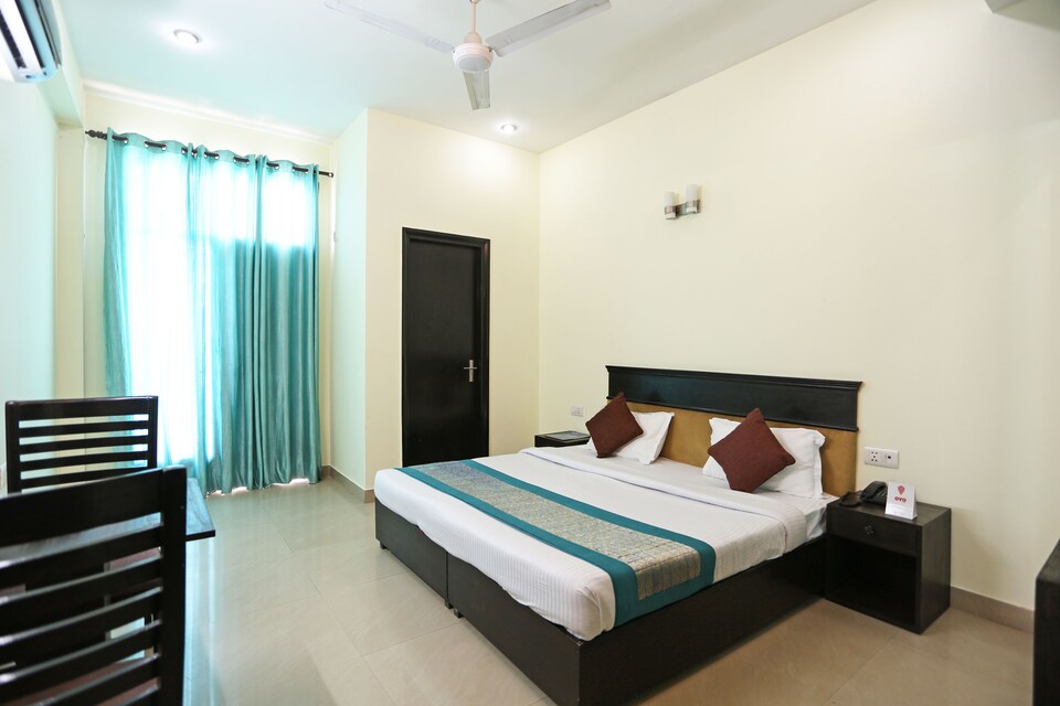 OYO Rooms 640 Near Ardee City, HUDA CENTRE 1, Gurgaon