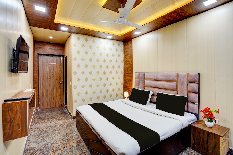 Hotel O PL Guest House, Greater Noida, Noida