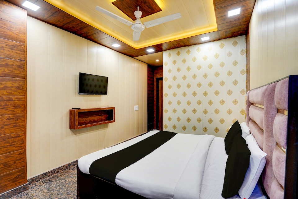 Hotel O PL Guest House, Greater Noida, Noida