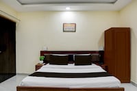 Hotel O Rae Bareli Railway Junction Formerly Nova Resorts & Luxury Farm