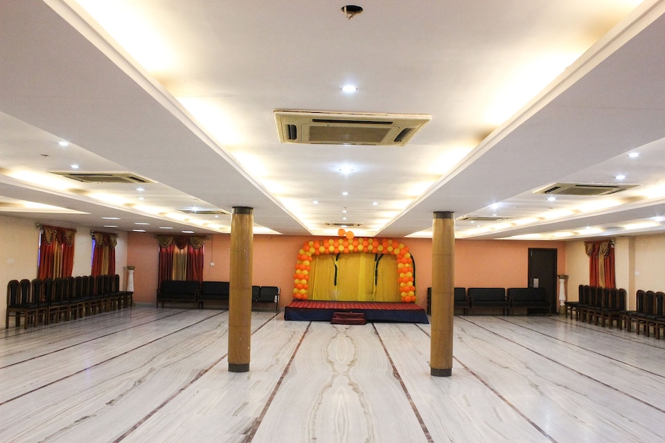 OYO 6838 Maharaja Inn, Lalpur, Ranchi