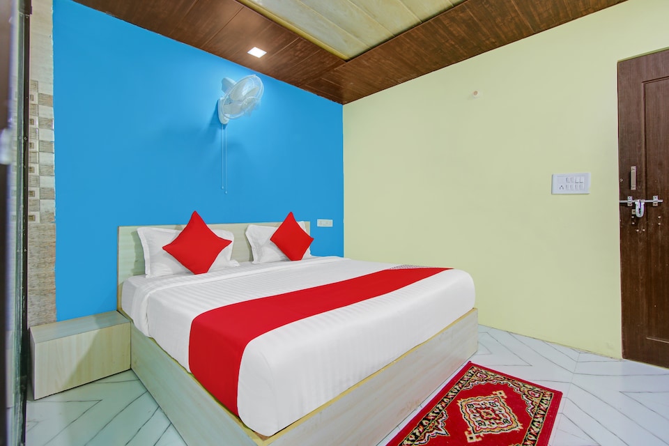 OYO Flagship 82316 Seven Star Hotel, Ghaziabad City, गाज़ियाबाद