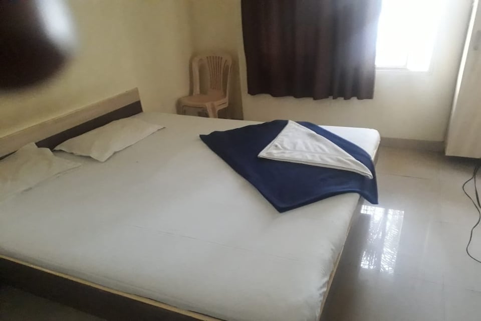 Hotel O Twin Birds, Katraj Khed Shivapur Pune, Pune