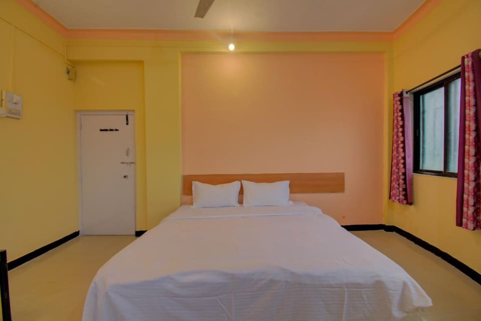 Hotel O Twin Birds, Katraj Khed Shivapur Pune, Pune