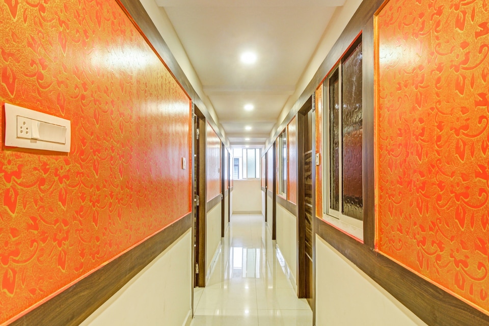 Collection O 82337 Hotel Sri Vishnu Grand, Secunderabad, Hyderabad