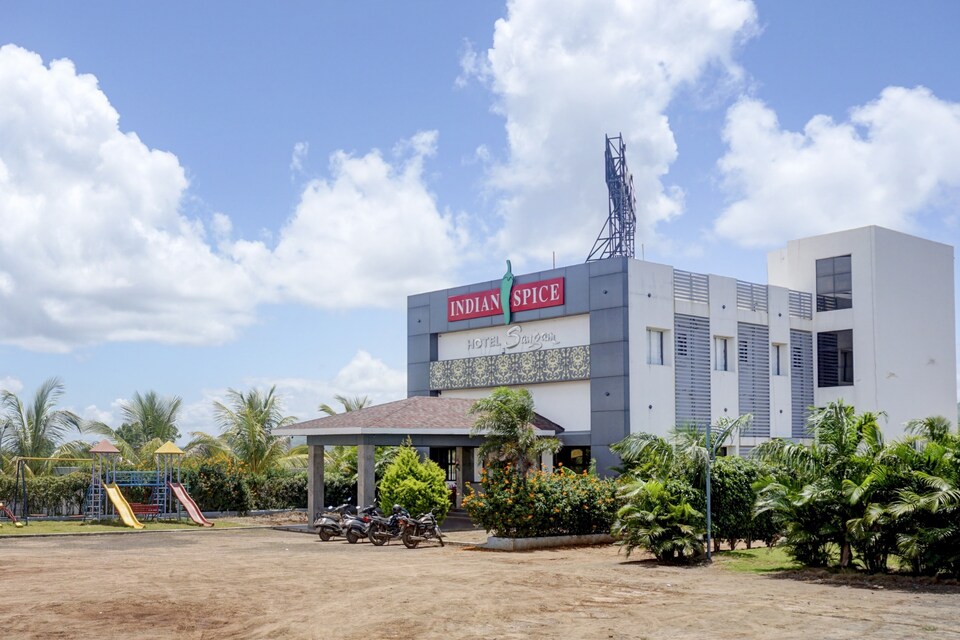 Capital O 82349 Sangam Lodge, Hadapsar Pune, Pune