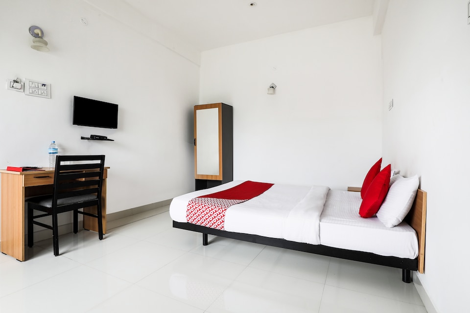 Hotel O Black Pearl Residency, Sathy Road Coimbatore, Coimbatore