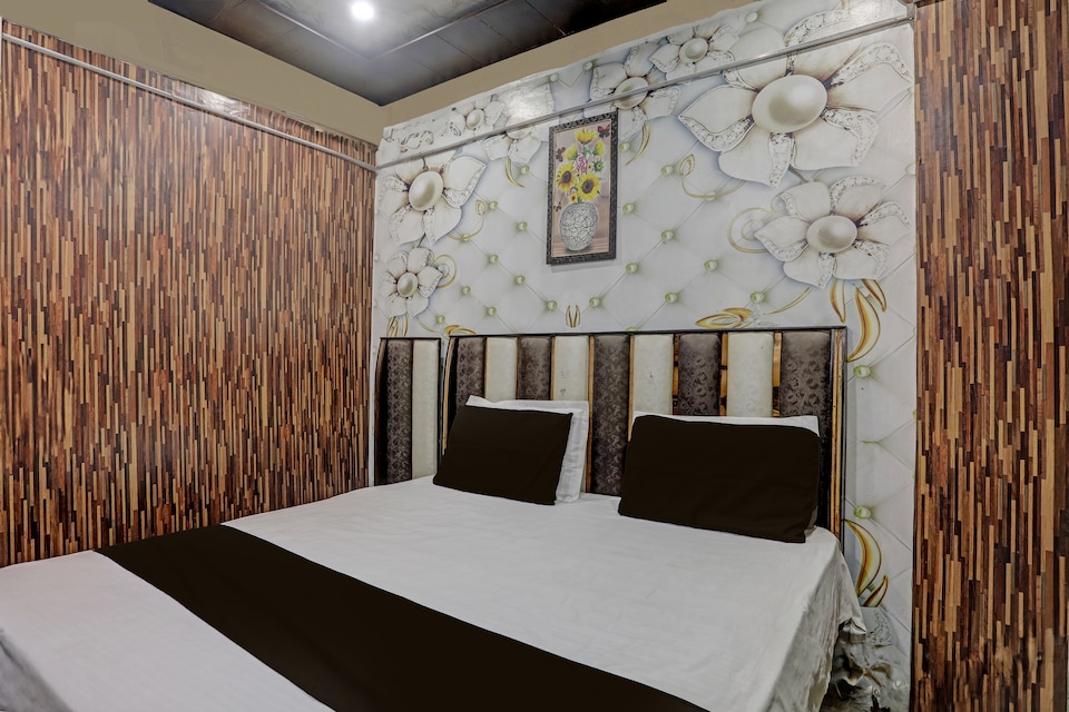 OYO Hotel Green Star, Bulandshahr, Bulandshahr