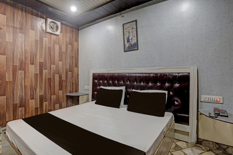 OYO Hotel Green Star, Bulandshahr, Bulandshahr