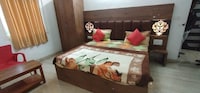 OYO Hotel Tanwar Palace