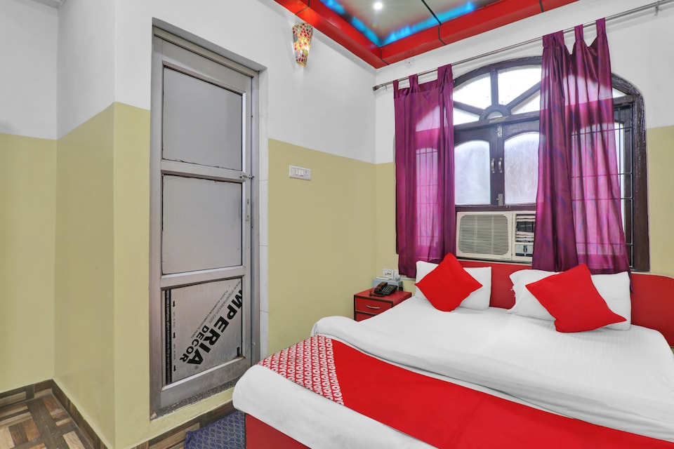 OYO 82407 K Shree Guest House, Godowlia, Varanasi