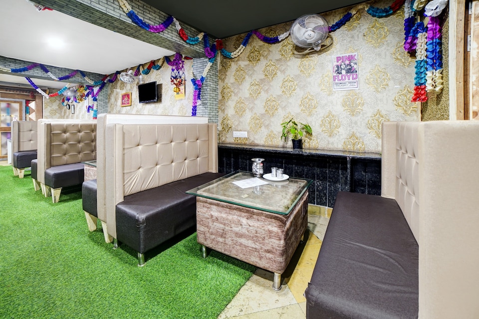 HOTEL O RADHIKA PALACE, Tatibandh Road, Raipur