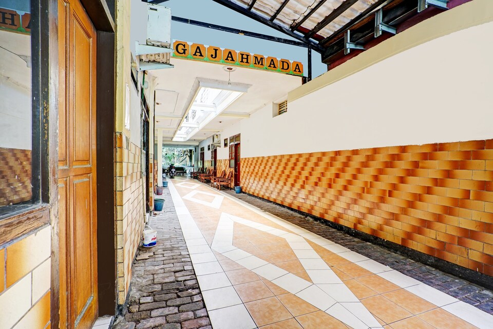 OYO 90603 Hotel Gajah Mada Ampel, Bulak Banteng, Surabaya