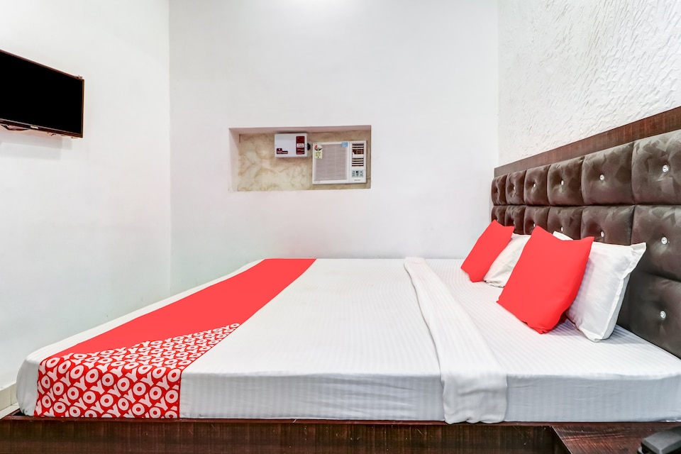 OYO 82426 Hotel Pb02 Inn, Golden Temple Road Amritsar, Amritsar