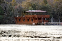 Ekta Houseboat Statue Of Unity Kevadia