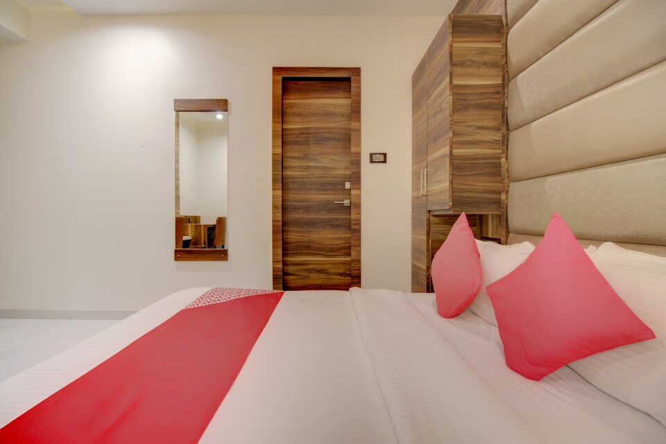 Collection O 82455 Elegant Stays, Mumbai International Airport, Mumbai