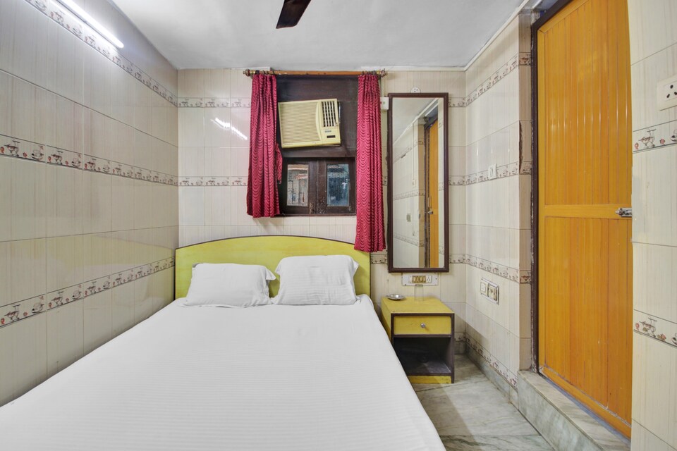 OYO Flagship 82464 Gulistan Guest House, Esplanade Kolkata, Kolkata
