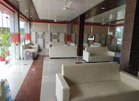 OYO Royal Garden