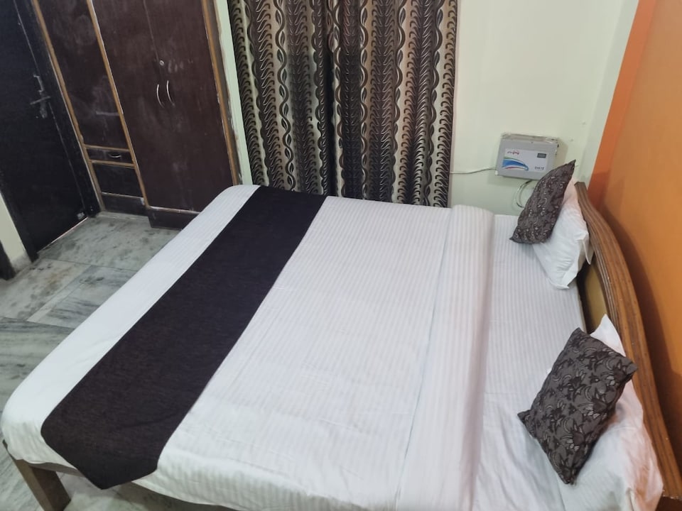 Live as PAT637, Bailey Road, Patna