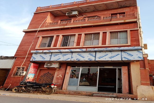 OYO Home Hotel India Inn Fatehabad Rd.