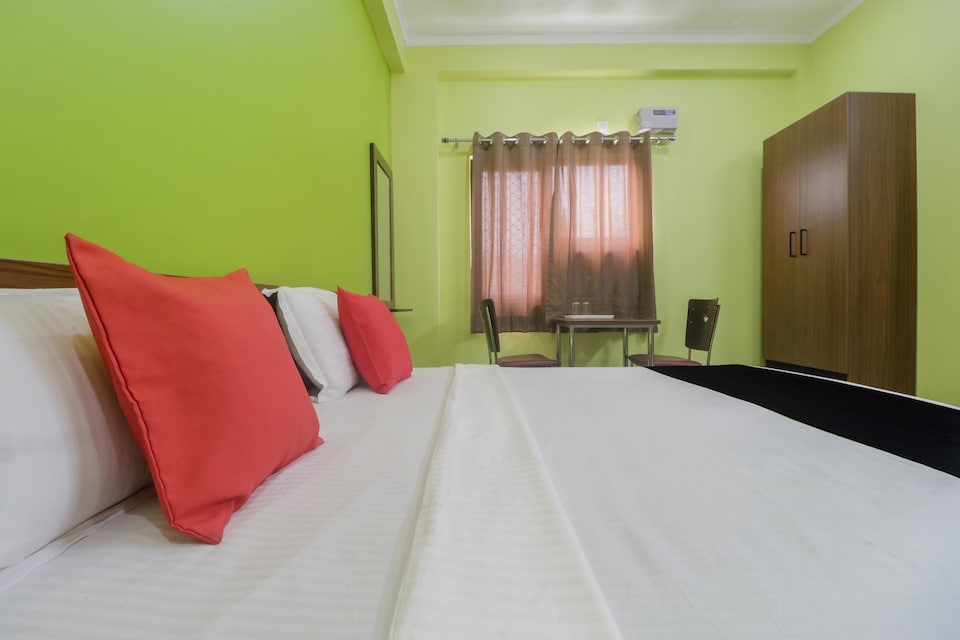 Capital O 82525 Hotel Pinaki, Bhupatwala Haridwar, Haridwar