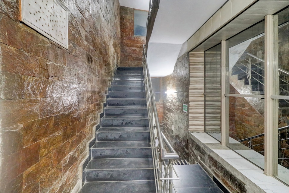 Prop Live in New code - CHA659, Railway Station Chandigarh, Chandigarh