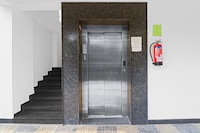 Townhouse Hotel White Orchid Inn