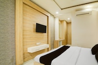 Super Collection O Bairagarh Railway Station Formerly Hotel OM Palace