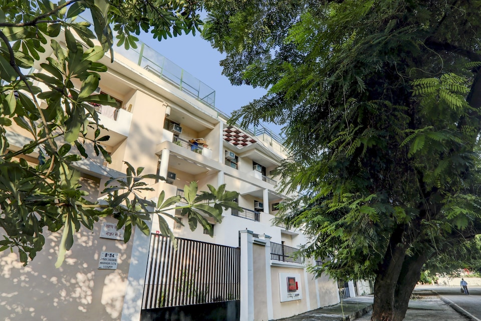 Capital O 82591 Hotel Armeria, Mahanagar Lucknow, Lucknow