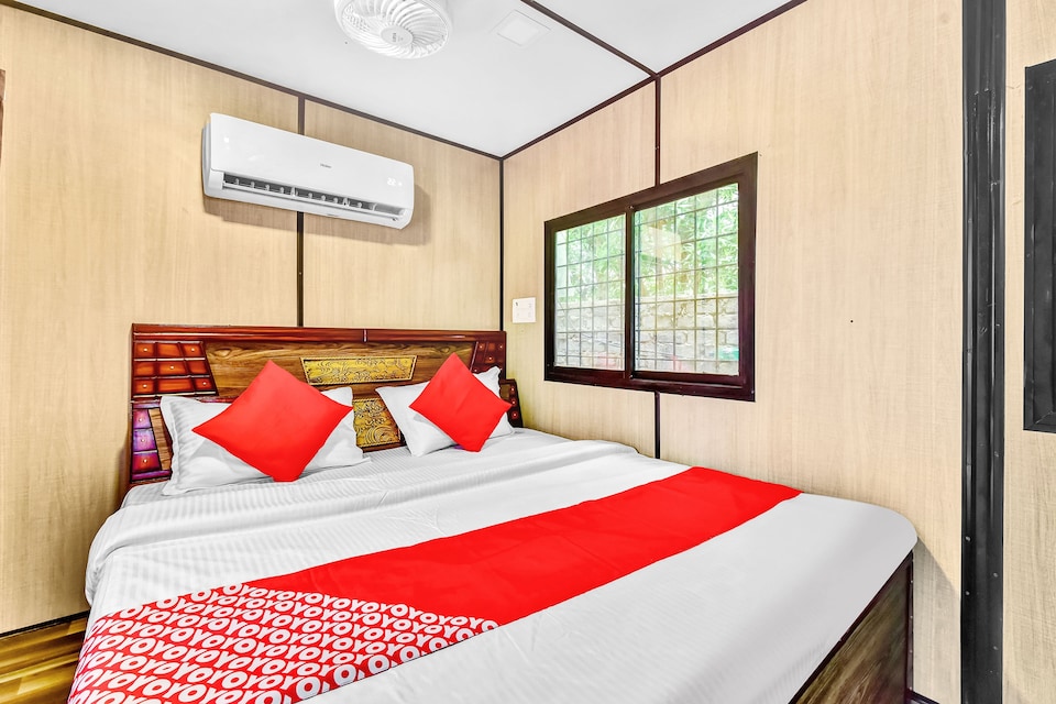 OYO 82601 Social Kinaraa , Fateh Sagar, Udaipur