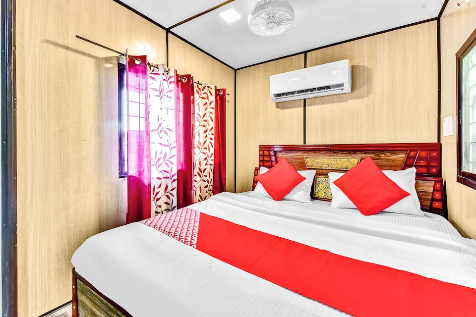 OYO 82601 Social Kinaraa , Fateh Sagar, Udaipur