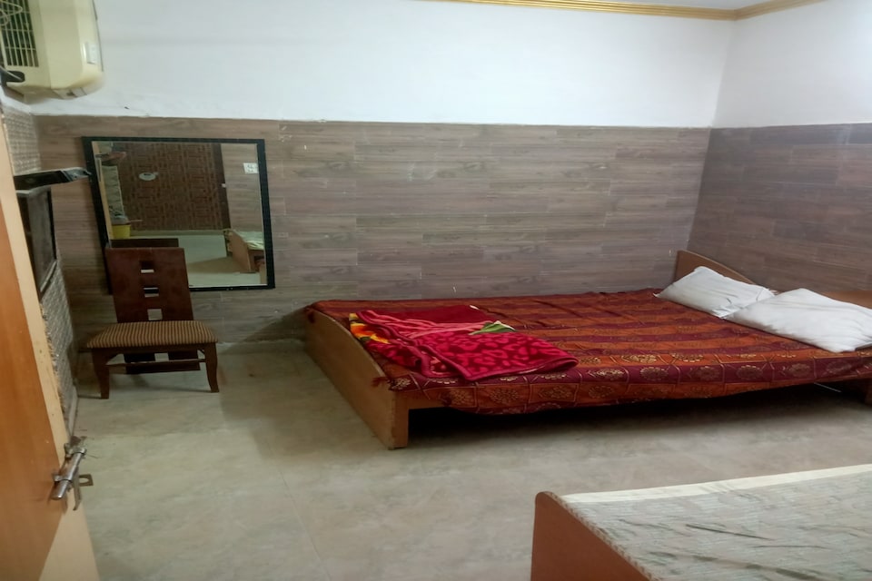 OYO Hotal Celebration, Bhiwani, भिवानी