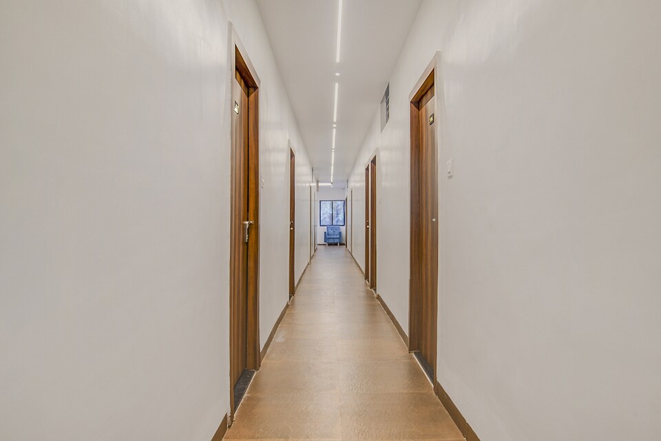 Collection O Vpawar Hotel & Restaurant, Bhawarkua Indore, Indore