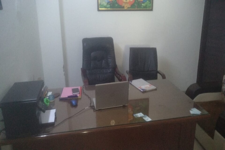 OYO 82627 AR SUITE, Golf Course Road, Gurgaon