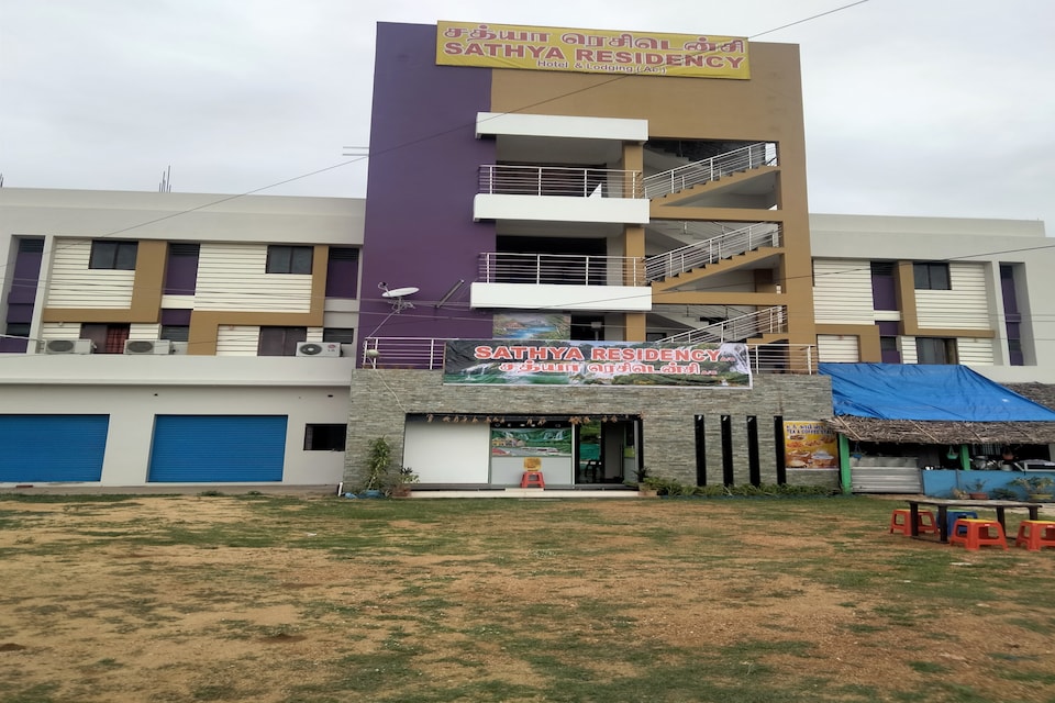 OYO Sathya Residency, Trichy Central, Trichy