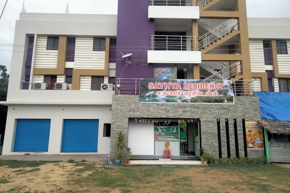 OYO Sathya Residency, Trichy Central, Trichy