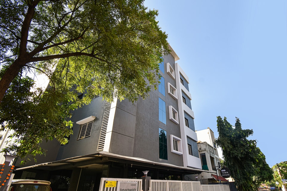 OYO Townhouse 498 Hotel Western, Bus Stand Nagpur, Nagpur