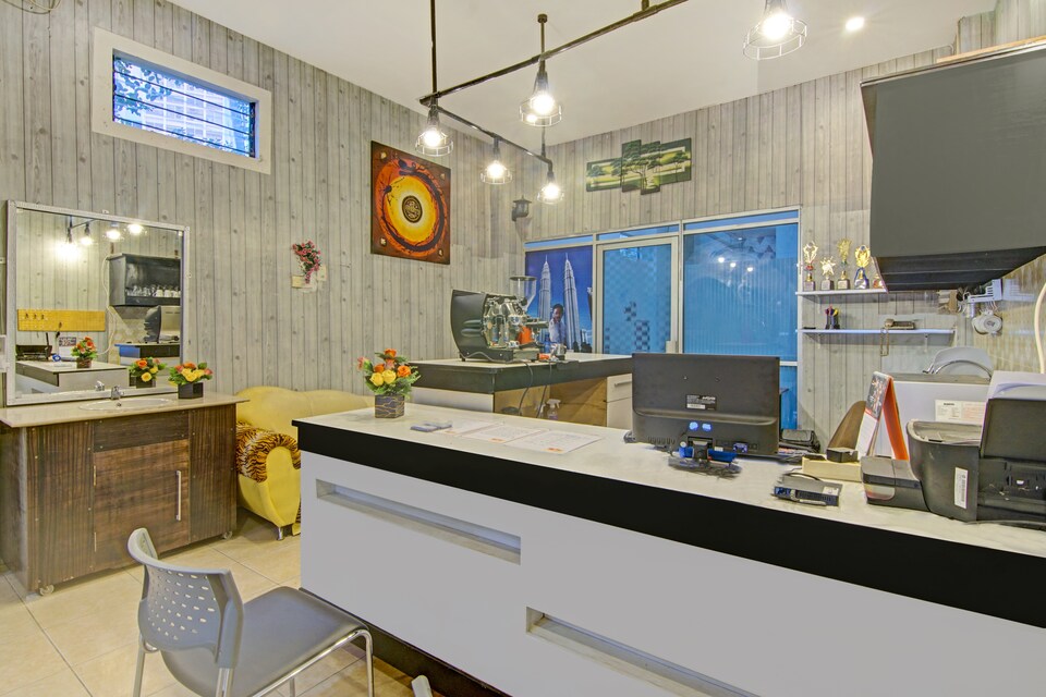 OYO 90615 Jojo Homestay, Padang, Padang