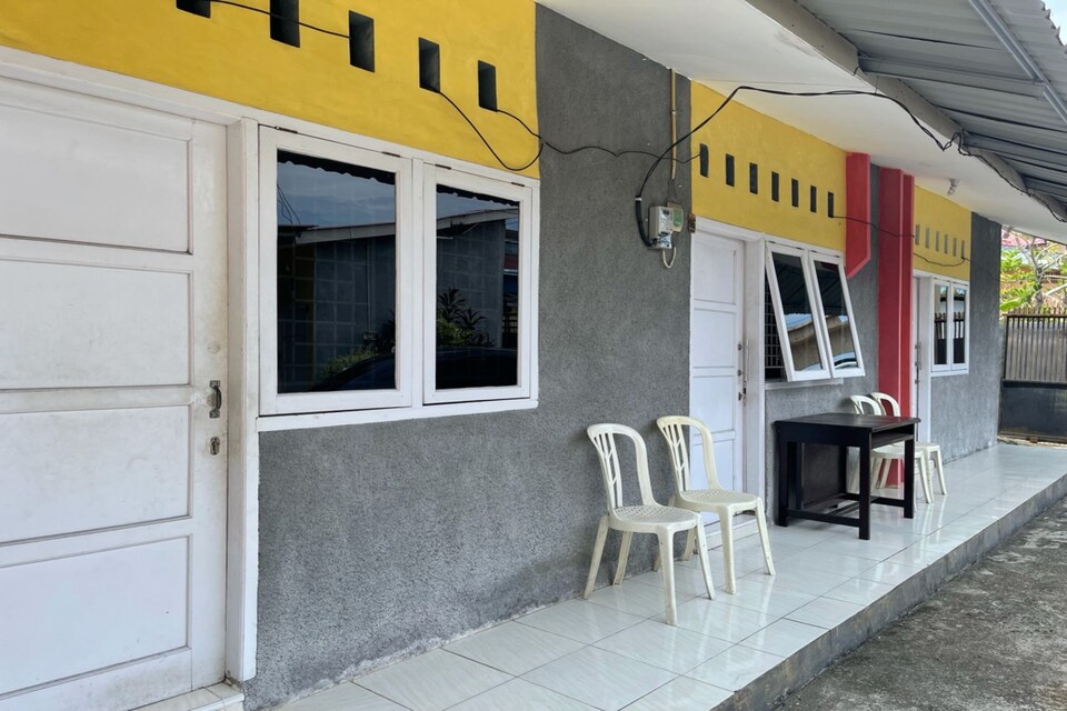 OYO 90616 Jojo Residence Syariah, Padang, Padang