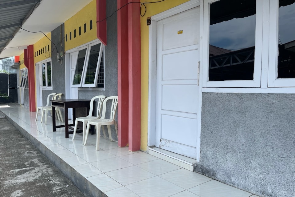 OYO 90616 Jojo Residence Syariah, Padang, Padang