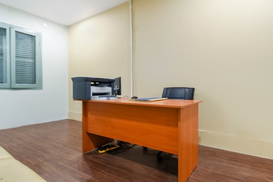 Spot on mo Near City Centre Salt Lake, Salt Lake Kolkata, Kolkata