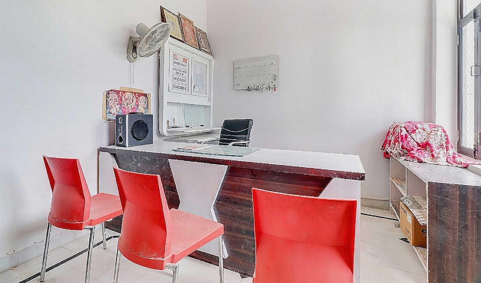 OYO 82670 Radha Krishna palace, Mehandipur, Mehandipur