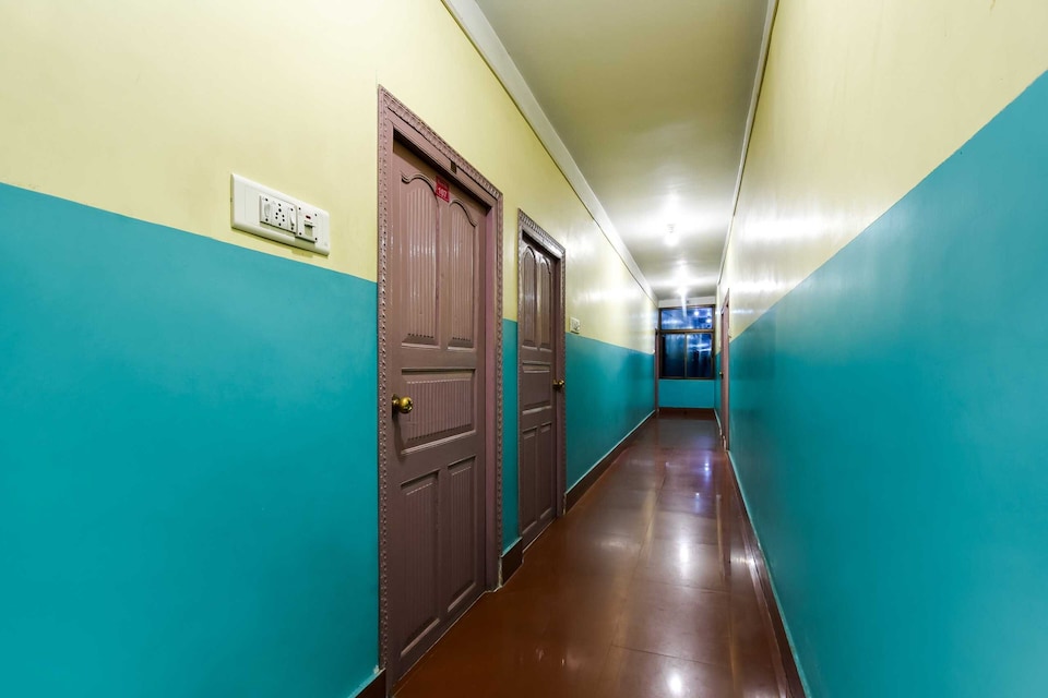 OYO Hotel Sahana , Raghunathganj, Berhampore