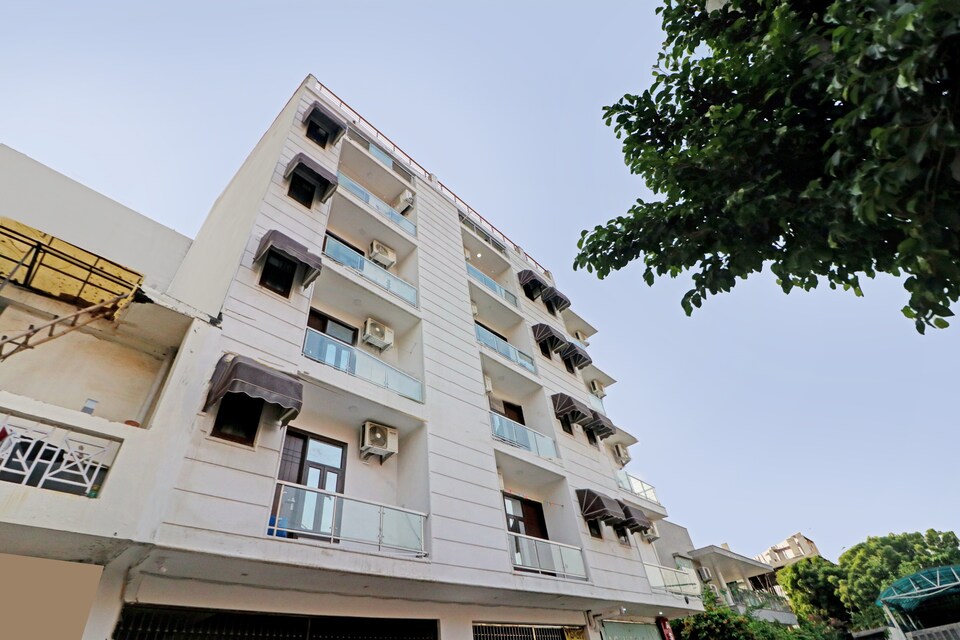 OYO Aashiana Residency Near Ambience Mall, Vasant Kunj Delhi, Delhi