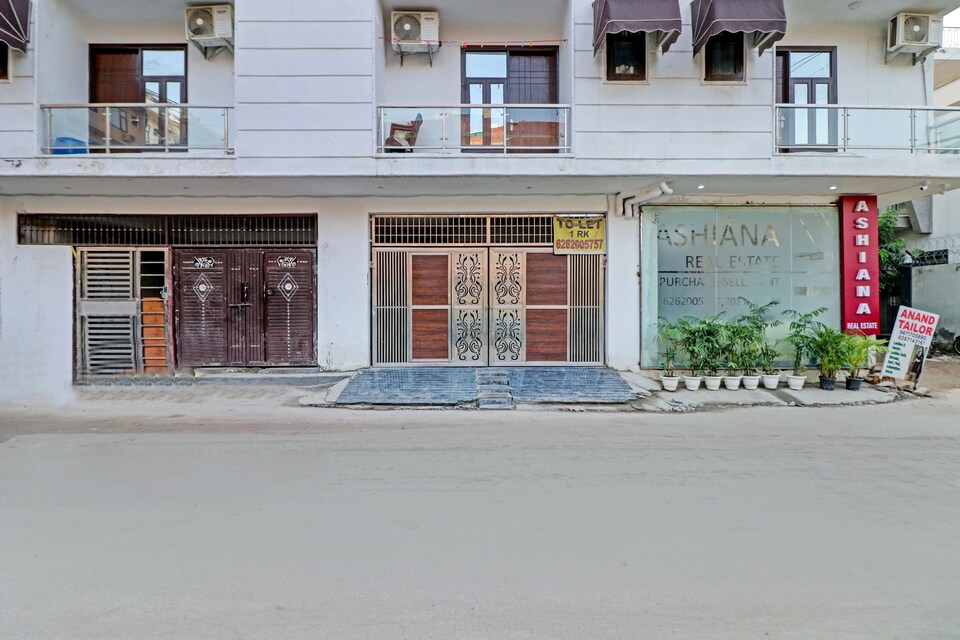 OYO Aashiana Residency Near Ambience Mall, Vasant Kunj Delhi, Delhi